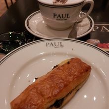 PAULのカプチーノとチョコパイ、気分はパリ