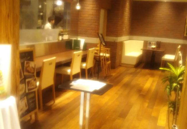 などはこちらのレストランでゆっくりと休憩