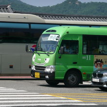 子供に人気の「タヨバス」（キャラクター）です