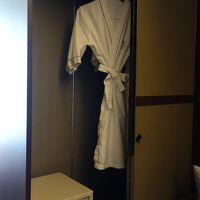 バスローブとセーフティ・ボックス。