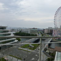 赤レンガ倉庫あたりまでは徒歩圏内です．