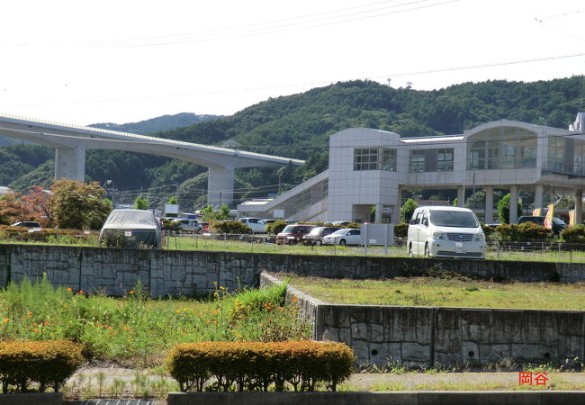 近代的な建物です。