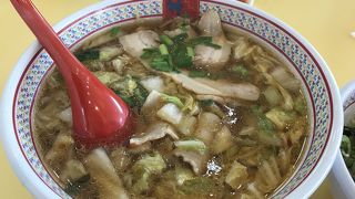 コンニャク麺、春雨、野菜増量ありのラーメン