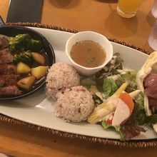 色々食べられるステーキプレート