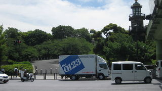 田安門前の洋風灯台
