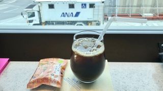 狭いのには慣れていますが