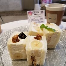 フルーツサンド