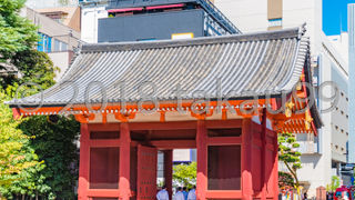 大提灯はぶら下がっていません。