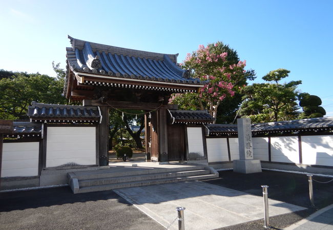 粕壁宿内の大きなな寺院