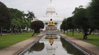 大きな公園がある高級住宅地