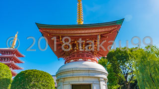 かなり立派な供養塔です。