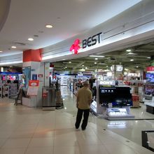 日本の「ベスト電器」の現地法人