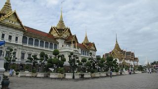 壮大な宮殿だわー