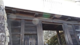 見所の門の一つです