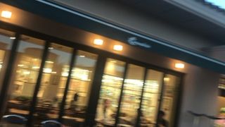 おしゃれなカフェ