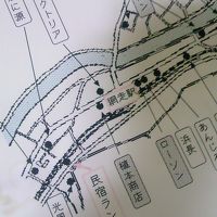 民宿に貼ってある地図ですが駅前のローソンが閉店してました