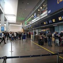 チェックインカウンターの様子