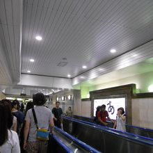 東京駅はホームまでが遠い・