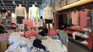 端っこにあります