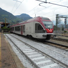 さすがにイタリアのデザインは洗練され、特急電車も魅力的。
