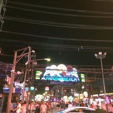 タイは電線が多い…