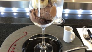 サロンはアラカルト\1,500から