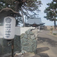 剣淵駅から神龍寺までは徒歩片道５～６分の距離です