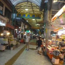 いかにもローカルな空気感