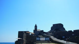 ポルトヴェーネレの観光名所となっている教会