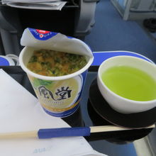 いつでも頼める軽食…もろミニカップのインスタント