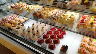 堀江の有名ケーキ店