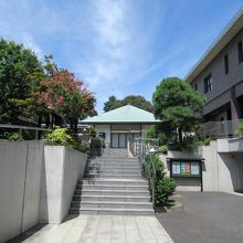 山門をくぐった辺りからの様子