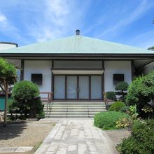 本堂と思われる建物