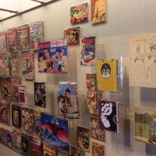 日本の漫画の歴史も勉強できる。
