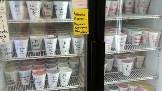 サンドイッチとアイスのお店