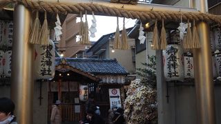 煩悩渦巻く　御金神社