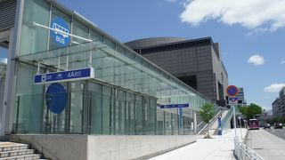 きれいなバスターミナルでした