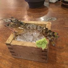 おどろきの突き出し（車海老刺身）