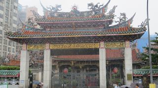 台北市内で一番有名なお寺