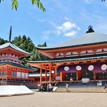 阿弥陀堂と法華総持院東塔