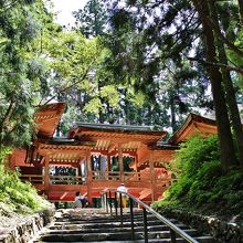 にない堂の裏側