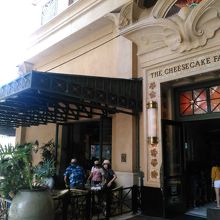 チーズケーキファクトリーもあります