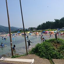 目の前に広がる竹野浜