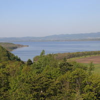 網走湖を望む