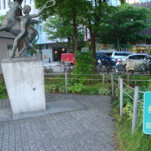 牧童の像の様子