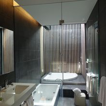 バスタブとジャグジー（外部）は別にあります