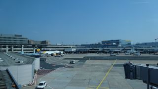 エアドロミーティでヴェローナまで。