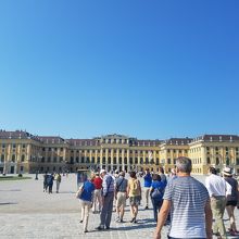 団体客がどんどん・・・