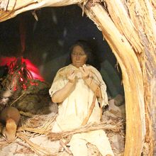 200年前までモノ湖の周囲で生活していたモノ族