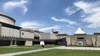 気になる展覧会なら、わざわざ行く価値あり